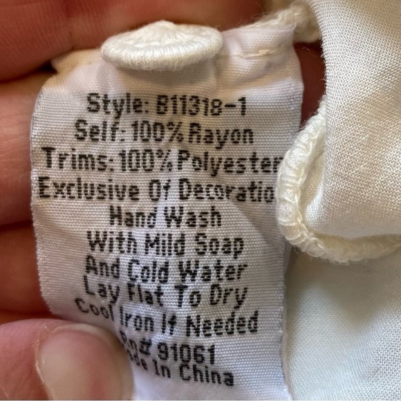 Johnny Was Biya White Floral Embroidered Blouse Shirt Women’s Size Small - Picture 10 of 10